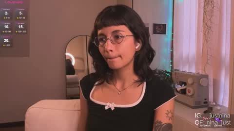 Snapshot of nina_just chatting on 01/23/25, 08:13 Nina.  online show from 01/23/25, 08:13