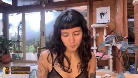 Snapshot of nina_just chatting on 10/24/25, 08:27 Nina.  online show from 10/24/25, 08:27