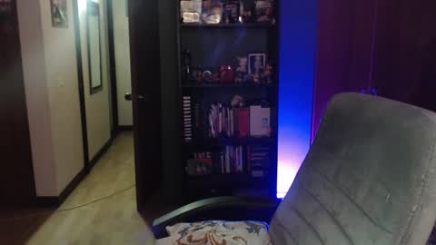 Snapshot of nina_moonbeam chatting on 02/06/26, 02:05 Nina Moon online show from 02/06/26, 02:05