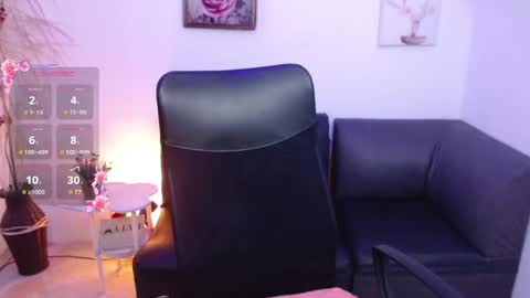 nina_petitte online show from 05/10/26, 12:21