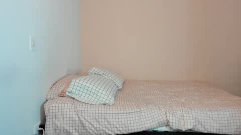  Nina  online show from 11/26/25, 08:21