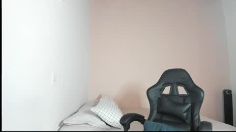 Snapshot of nina_pons chatting on 02/04/26, 08:03 Nina online show from 02/04/26, 08:03