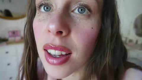 Snapshot of nina_princesa chatting on 02/08/26, 01:14 nina_princesa online show from 02/08/26, 01:14