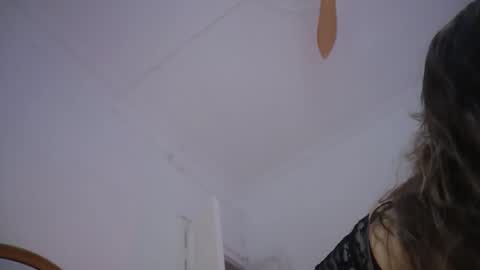 nina_princesa online show from 06/05/26, 05:07
