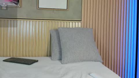 NINA online show from 11/22/25, 12:37