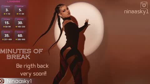 Snapshot of ninaa_sky chatting on 12/24/24, 04:51 online show from 12/24/24, 04:51