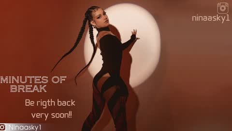 Snapshot of ninaa_sky chatting on 01/23/25, 04:26 online show from 01/23/25, 04:26