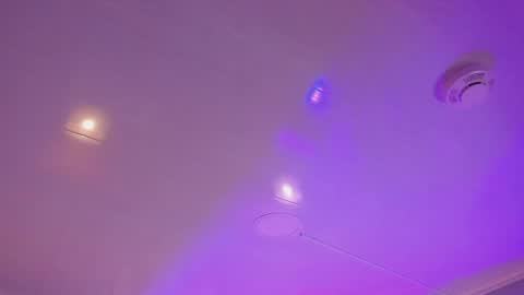 Snapshot of ninacrave_ chatting on 05/22/26, 02:40 Nina online show from 05/22/26, 02:40