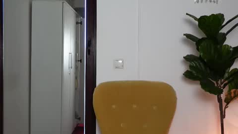 NinaCrystal online show from 09/12/25, 06:02