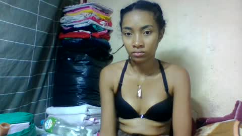 ninaeaa online show from 06/12/26, 07:07