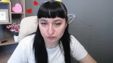 Snapshot of ninaflawlees chatting on 05/12/26, 12:02 ninaflawlees online show from 05/12/26, 12:02