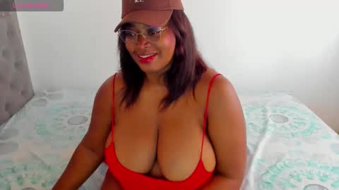 Snapshot of ninagrey03 chatting on 02/12/26, 03:51 Valentina online show from 02/12/26, 03:51