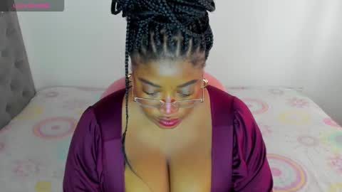 Snapshot of ninagrey03 chatting on 03/06/26, 10:28 Valentina online show from 03/06/26, 10:28