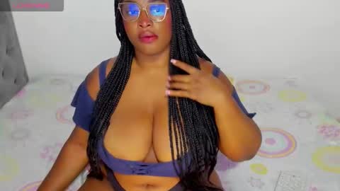 Snapshot of ninagrey03 chatting on 03/11/26, 12:16 Valentina online show from 03/11/26, 12:16