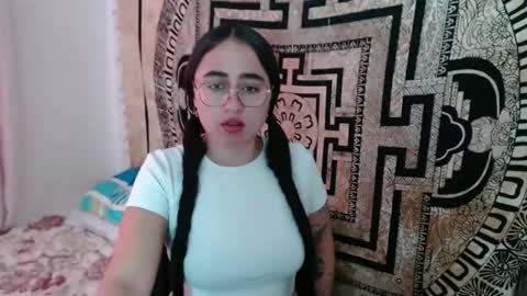 N I N A online show from 11/25/25, 03:56