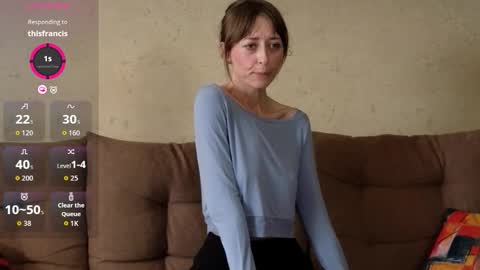 NinaNovalicious online show from 10/28/25, 08:29