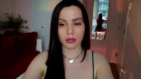 Snapshot of ninaoneil chatting on 01/24/25, 12:09 NinaOneil online show from 01/24/25, 12:09