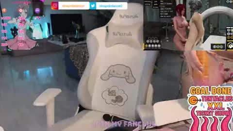 Snapshot of ninapoledance chatting on 09/19/25, 06:41 Nina online show from 09/19/25, 06:41