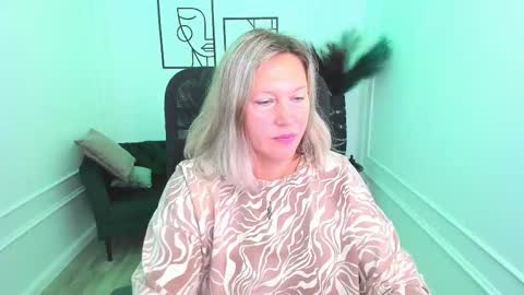 ninastarle online show from 09/12/25, 04:34