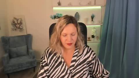 ninastarle online show from 09/20/25, 05:19