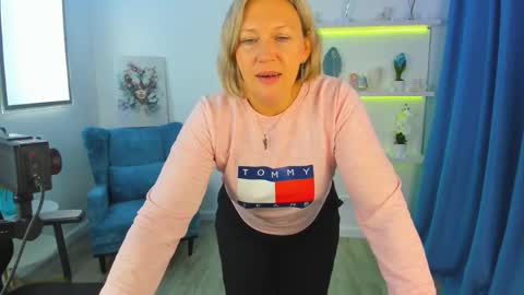 ninastarle online show from 10/12/25, 04:55