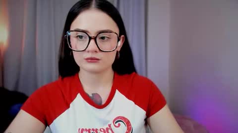 Snapshot of ninavolkov chatting on 11/10/25, 10:31 ninavolkov online show from 11/10/25, 10:31