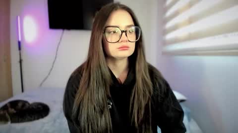Snapshot of ninavolkov chatting on 02/18/26, 10:17 ninavolkov online show from 02/18/26, 10:17