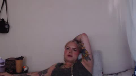 Nina online show from 12/12/24, 09:37