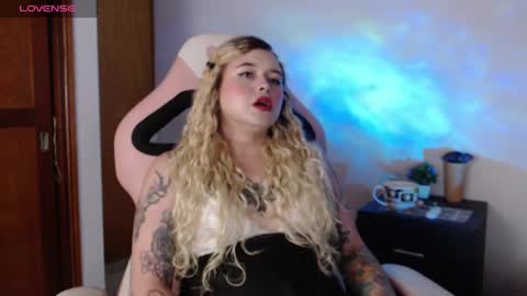 Nina online show from 09/25/25, 06:06