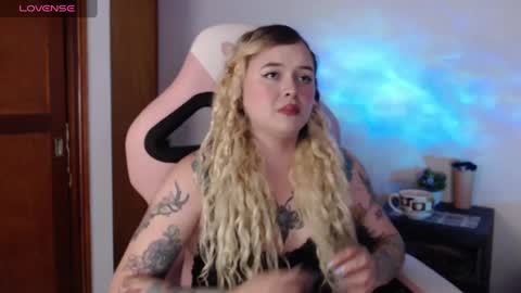 Nina online show from 09/28/25, 04:40