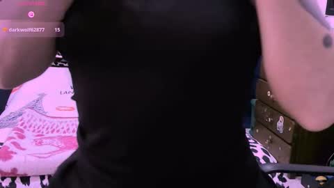 Snapshot of ninayellow chatting on 12/05/25, 03:52 Nina online show from 12/05/25, 03:52