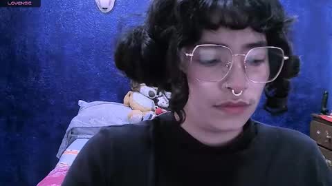 Snapshot of ninayellow chatting on 02/03/26, 12:32 Nina online show from 02/03/26, 12:32