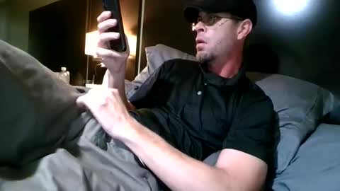 Snapshot of nineinchbronco chatting on 11/10/25, 04:17 nineinchbronco online show from 11/10/25, 04:17