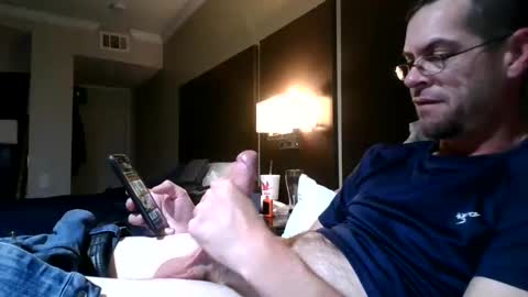 Snapshot of nineinchbronco chatting on 11/15/25, 12:34 nineinchbronco online show from 11/15/25, 12:34