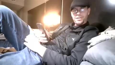 Snapshot of nineinchbronco chatting on 11/16/25, 11:27 nineinchbronco online show from 11/16/25, 11:27