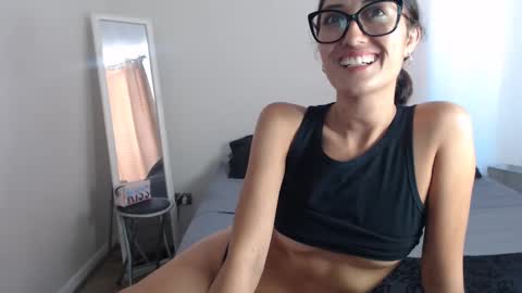 Snapshot of ninimoon chatting on 01/30/25, 06:00 Ninimoon online show from 01/30/25, 06:00