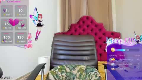 Snapshot of ninna_dee chatting on 01/29/25, 02:10 nina dee online show from 01/29/25, 02:10