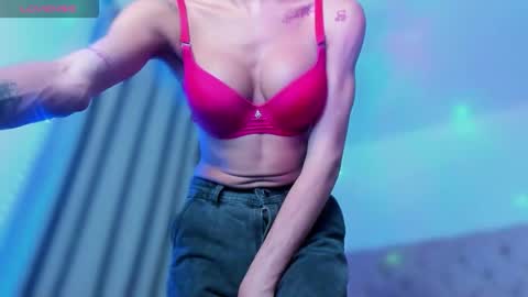 Snapshot of ninonbeart chatting on 03/01/26, 05:31 Ninon Beart online show from 03/01/26, 05:31