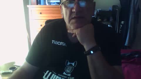 Dennis online show from 09/29/25, 03:17