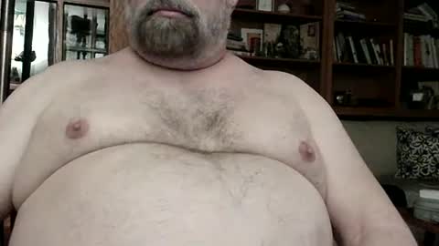 Snapshot of nip_fun_bear chatting on 02/21/25, 04:18 Nip Fun Bear online show from 02/21/25, 04:18