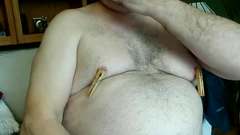 Snapshot of nip_fun_bear chatting on 11/15/25, 07:10 Nip Fun Bear online show from 11/15/25, 07:10