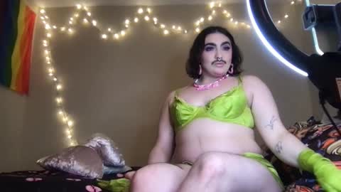 Snapshot of nipplelessalien chatting on 12/05/25, 02:31 nipplelessalien online show from 12/05/25, 02:31