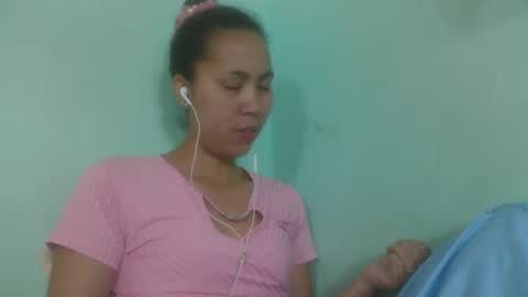 Snapshot of nirisouh chatting on 10/10/25, 06:23 nirisouh online show from 10/10/25, 06:23