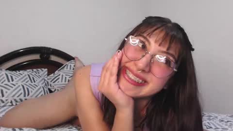 Snapshot of nirit3183 chatting on 01/14/25, 03:43 Daph J online show from 01/14/25, 03:43