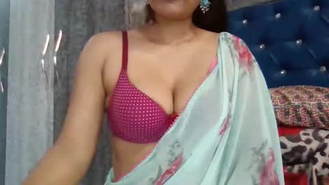 Snapshot of nisha_baby chatting on 12/20/25, 04:41 Nishu online show from 12/20/25, 04:41