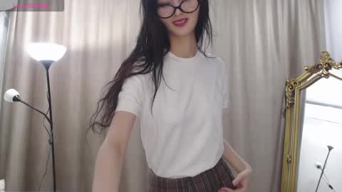 Snapshot of niufrommacau chatting on 10/29/25, 03:47 Niu online show from 10/29/25, 03:47