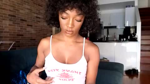Snapshot of niviawolfe chatting on 05/03/26, 11:22 NIVIA WOLFE online show from 05/03/26, 11:22