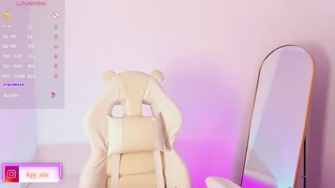 Snapshot of nix_kyy chatting on 03/10/26, 08:36 Nicki online show from 03/10/26, 08:36