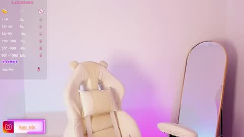 Snapshot of nix_kyy chatting on 03/17/26, 10:24 Nicki online show from 03/17/26, 10:24