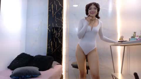 Snapshot of nix_siren chatting on 07/31/26, 12:59 online show from 07/31/26, 12:59